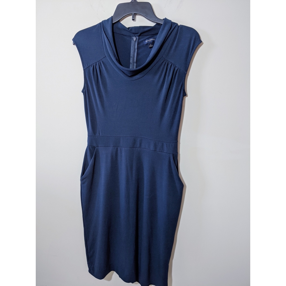 Banana Republic size 0 Scoop Navy Blue Dre…